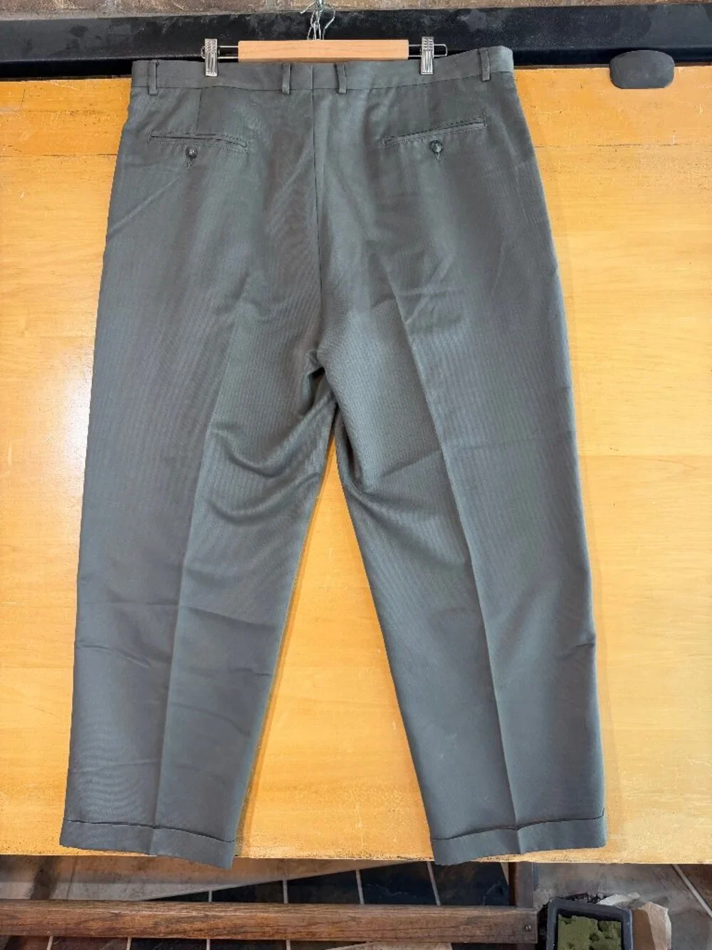 Claiborne Men's Gray Pleated Pants 42X30